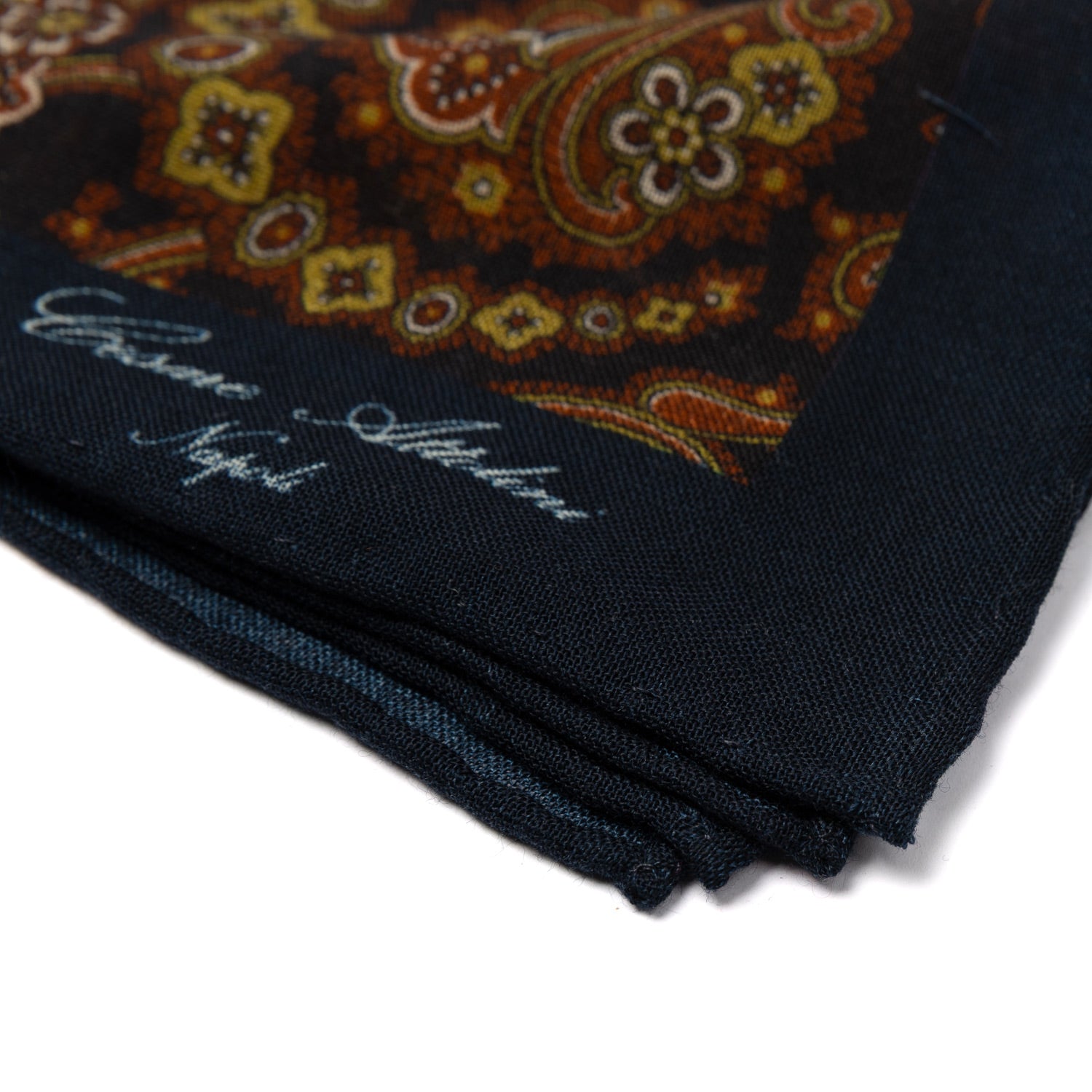 Pocket Square "Cachemire Turco" made from a Luxurious Wool Blend - hand-rolled